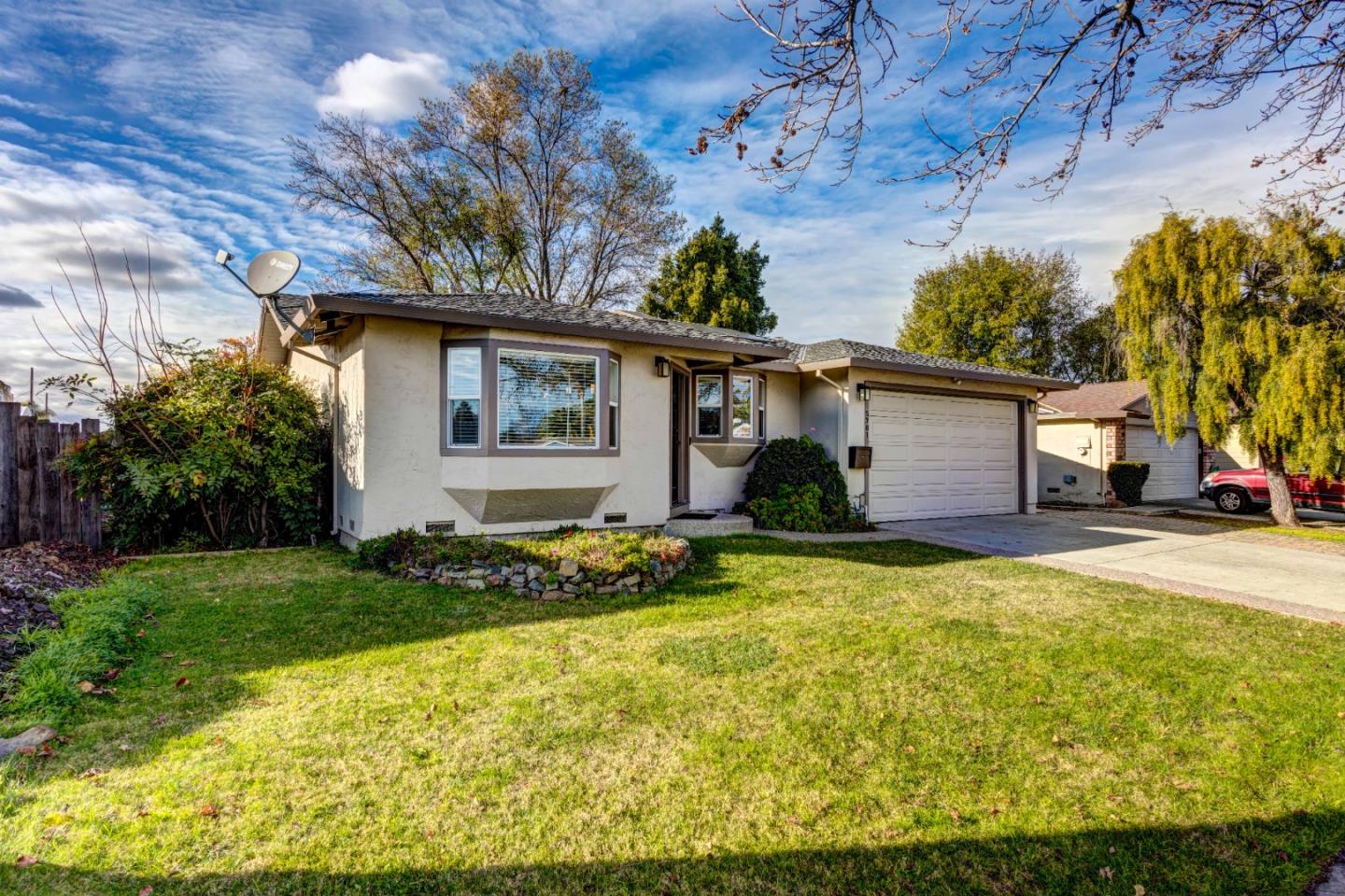 5781 Hillbright Circle