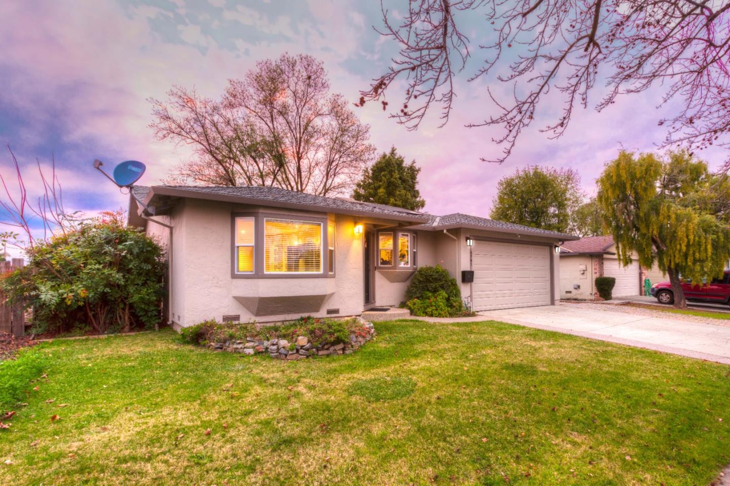 5781 Hillbright Circle