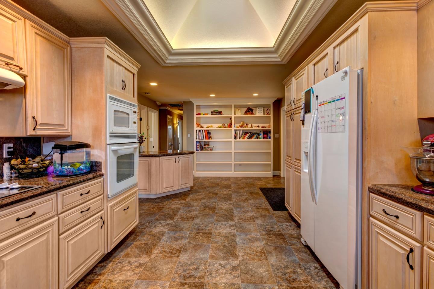 5781 Hillbright Circle