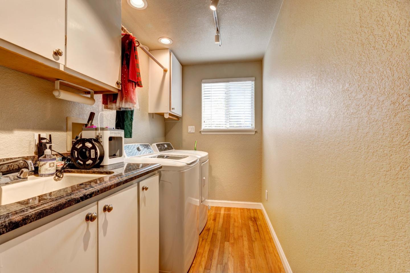 5781 Hillbright Circle