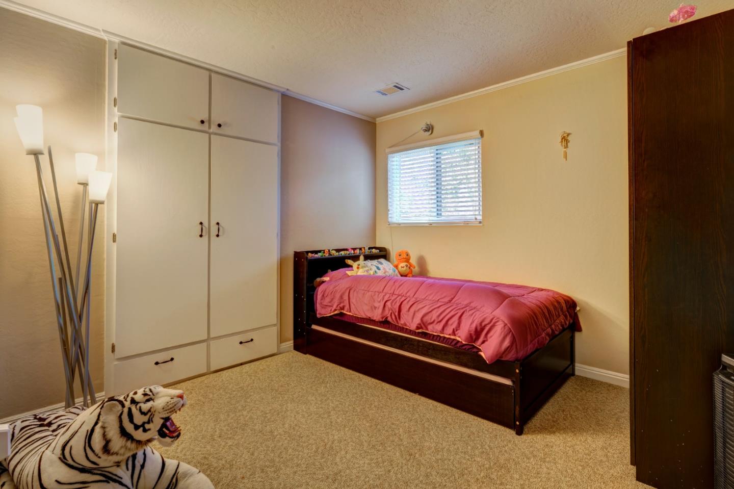 5781 Hillbright Circle