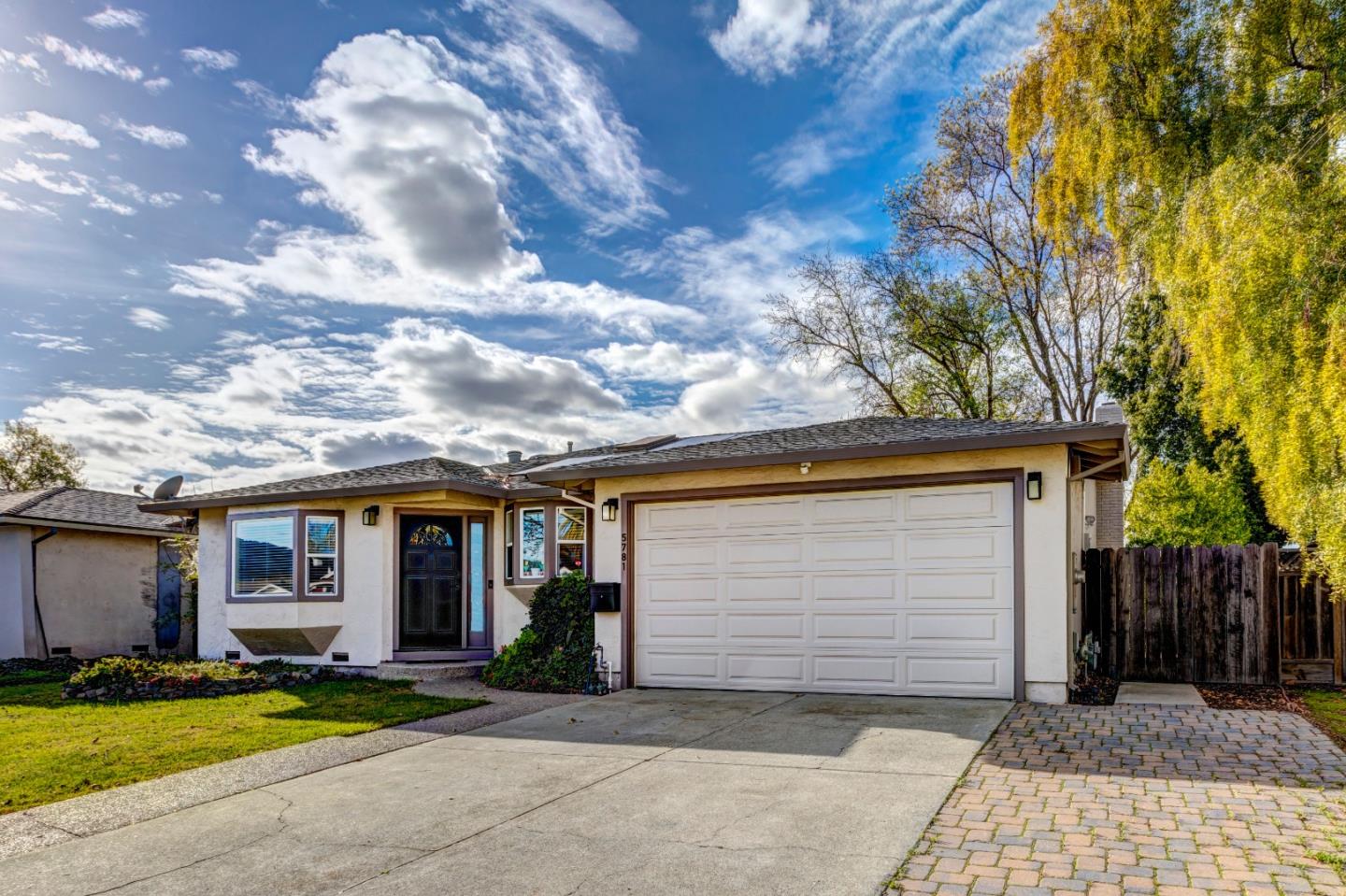 5781 Hillbright Circle