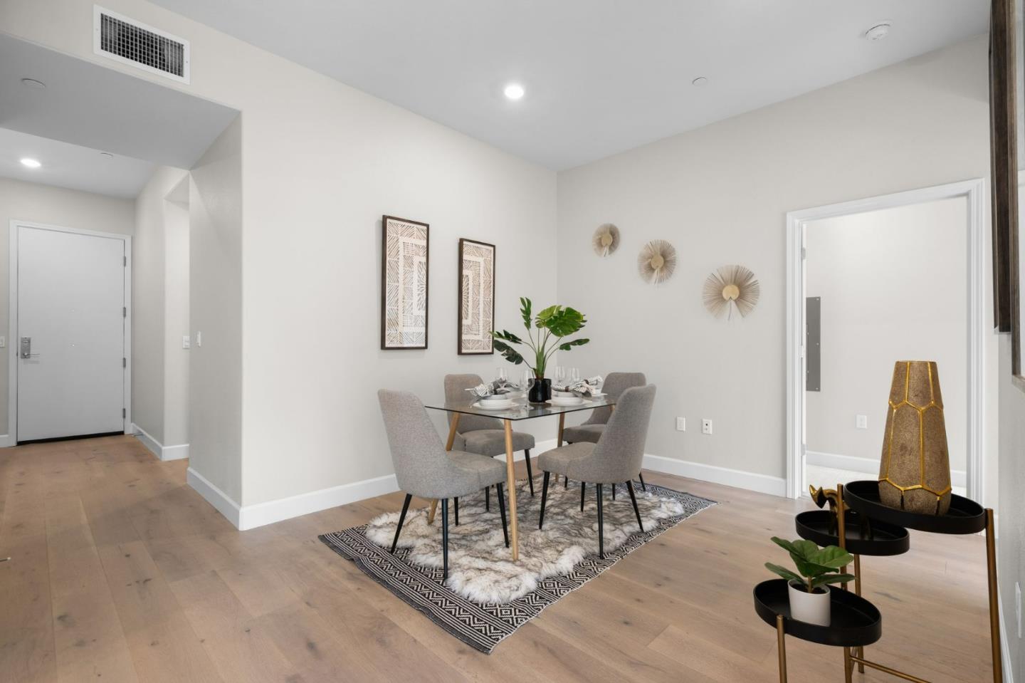 263 Llano De Los Robles AVE 4