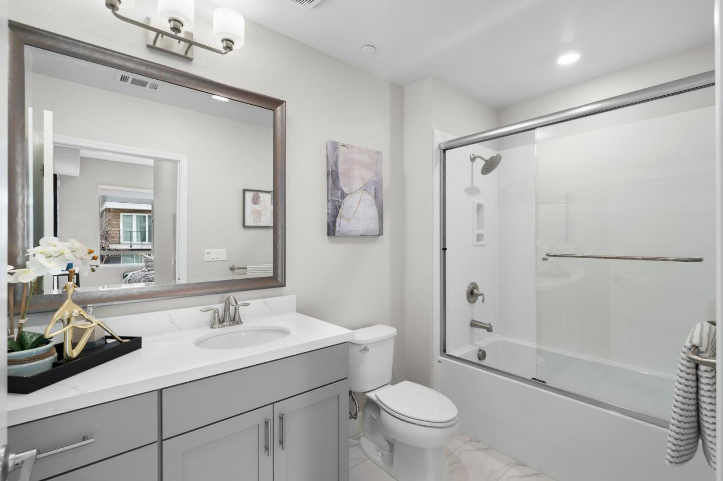 263 Llano De Los Robles AVE 4