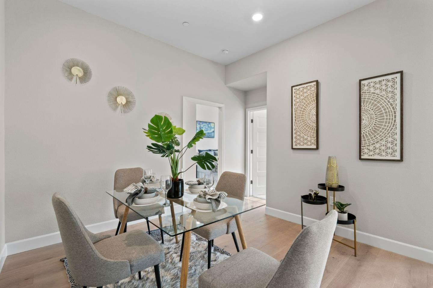 263 Llano De Los Robles AVE 4