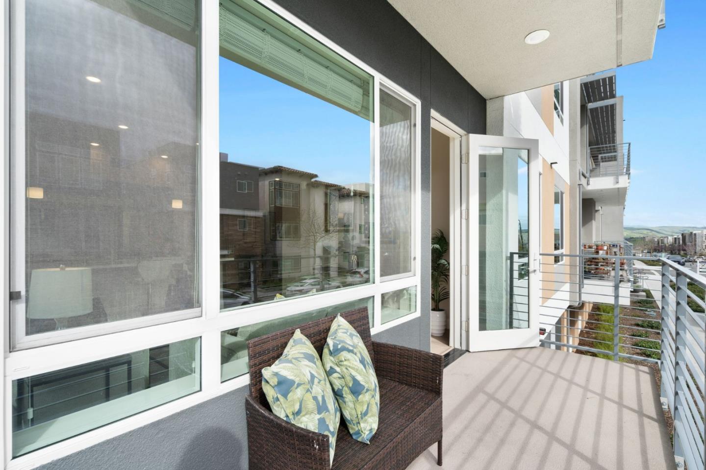 263 Llano De Los Robles AVE 4