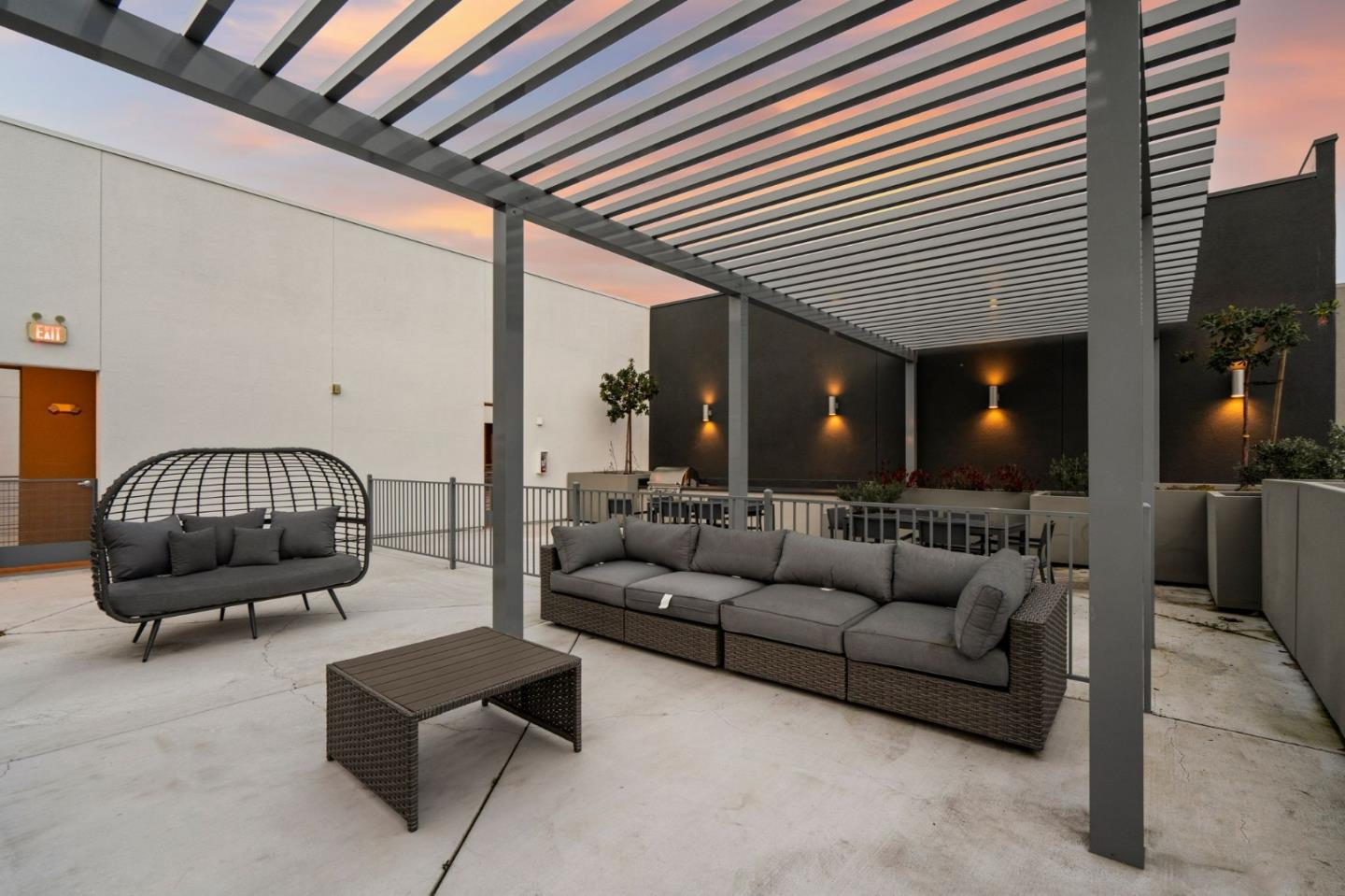 263 Llano De Los Robles AVE 4