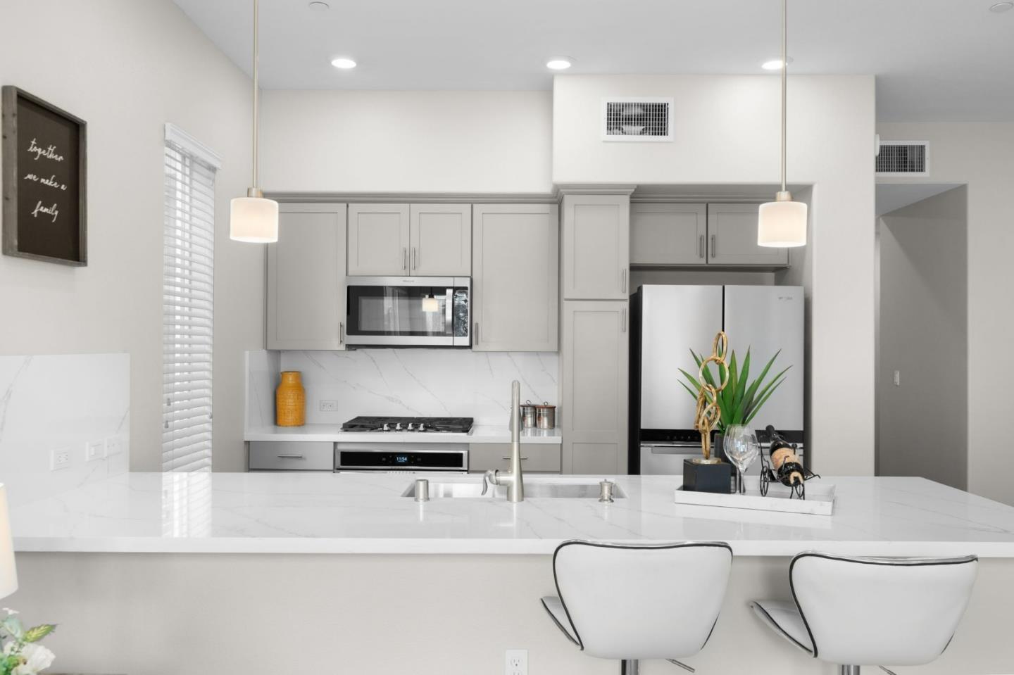 263 Llano De Los Robles AVE 4