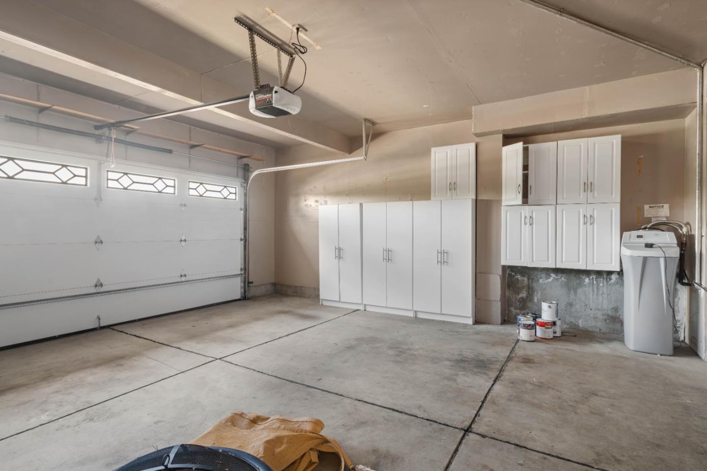 6561 Leyland Park DR