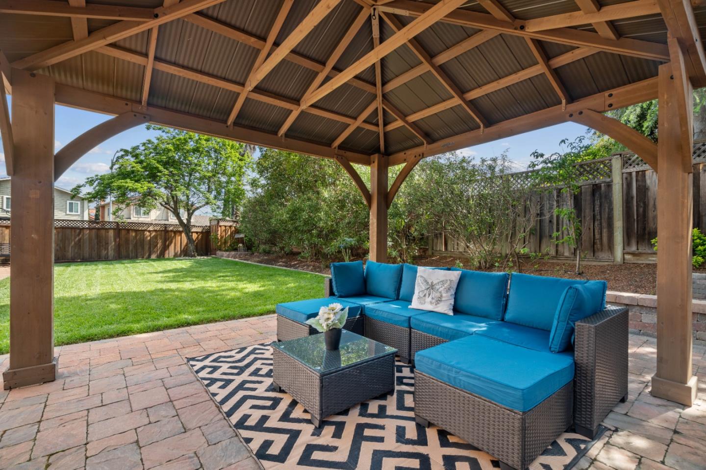 6561 Leyland Park DR