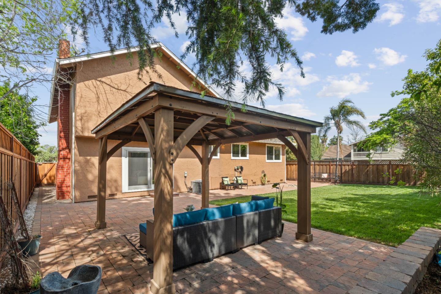 6561 Leyland Park DR