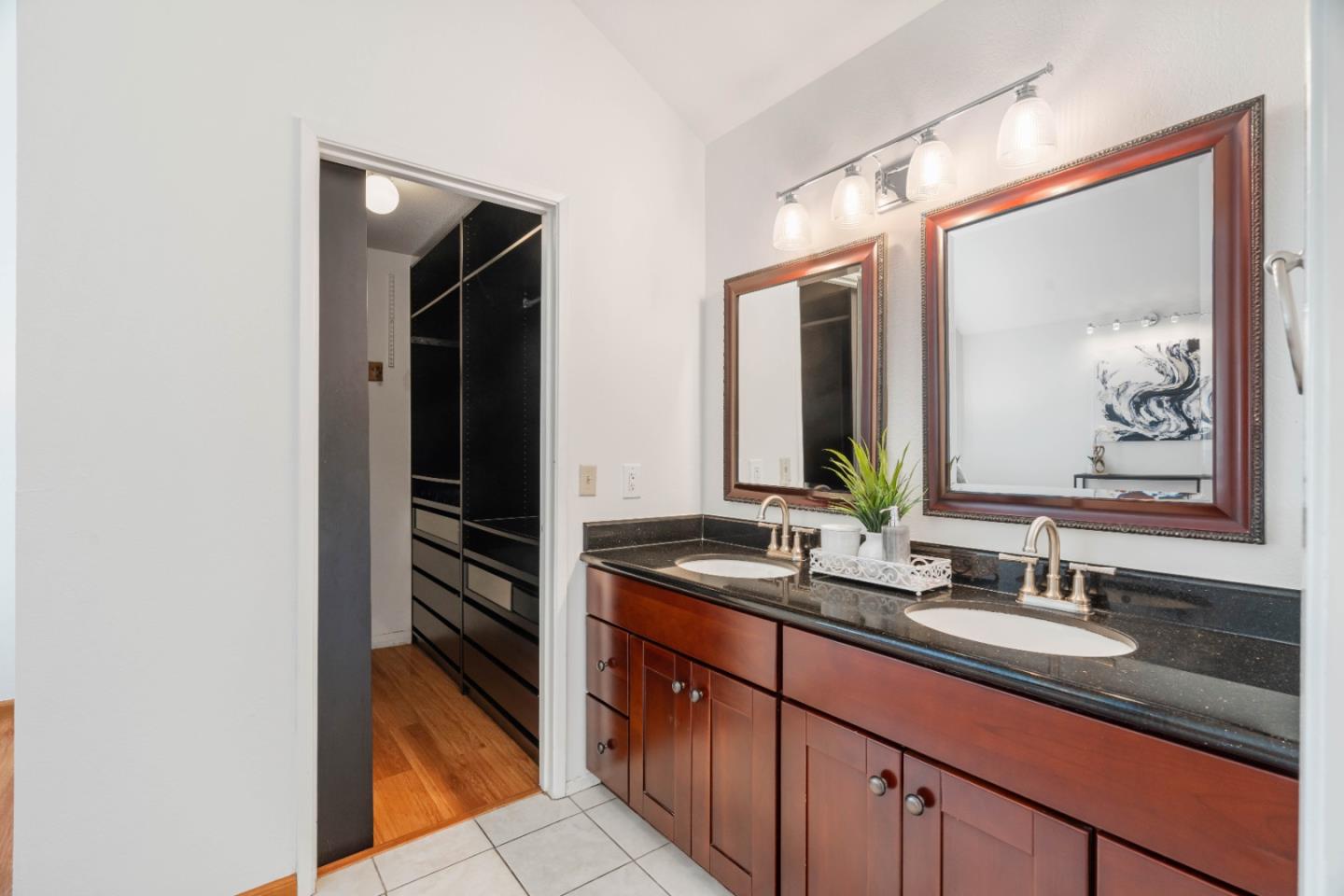 6561 Leyland Park DR