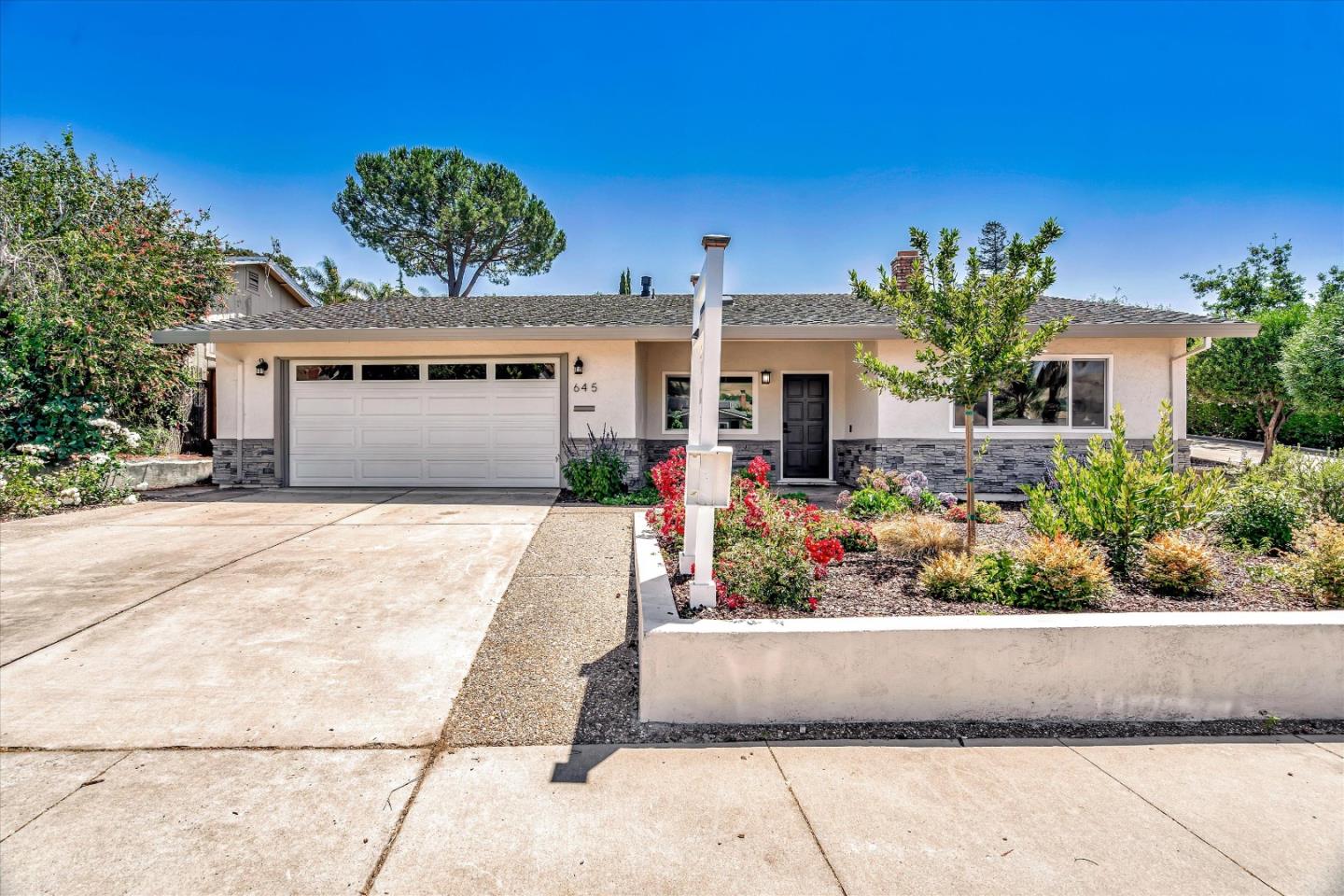 645 Davenport DR