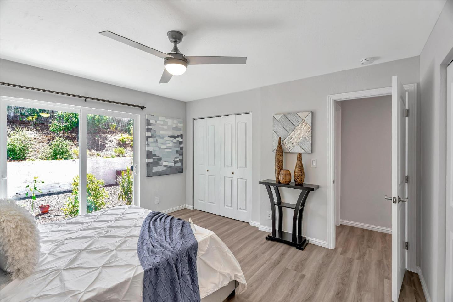 645 Davenport DR