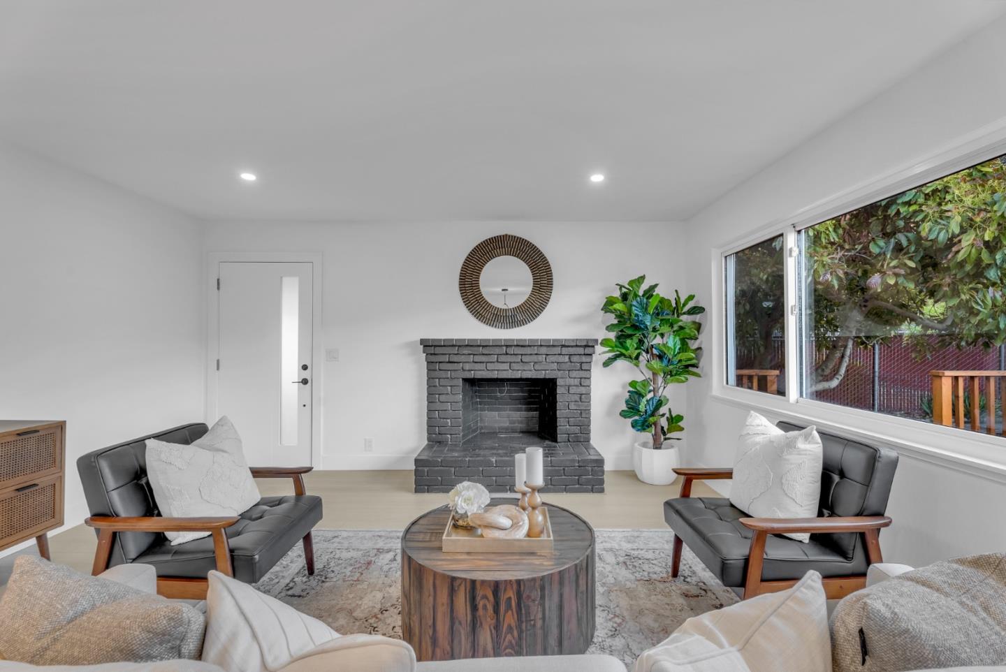 1546 Terra Nova BLVD