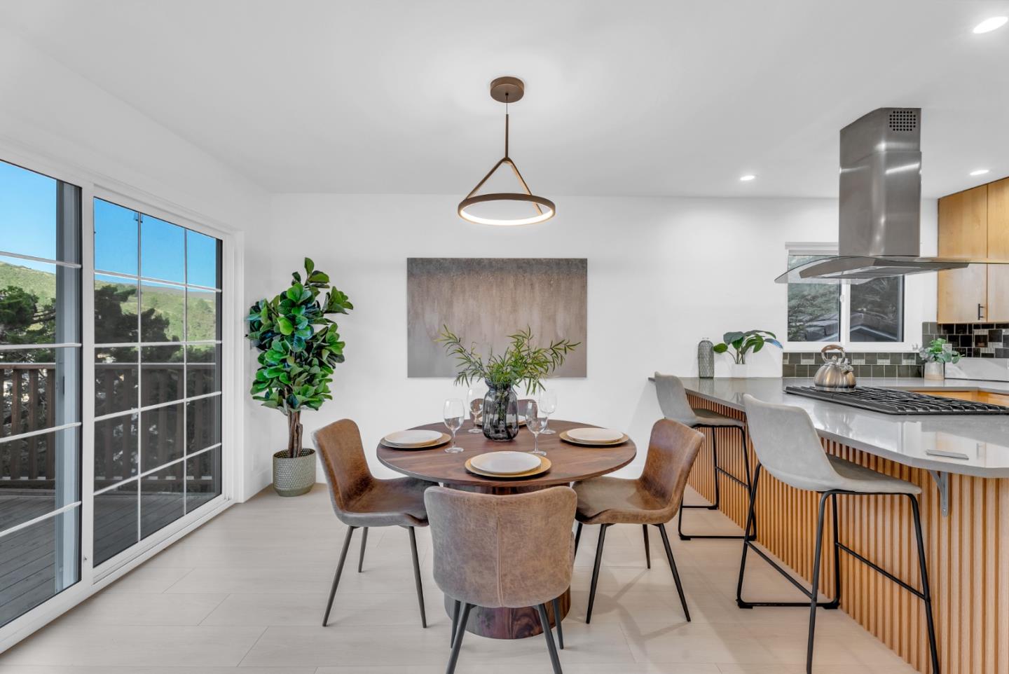 1546 Terra Nova BLVD