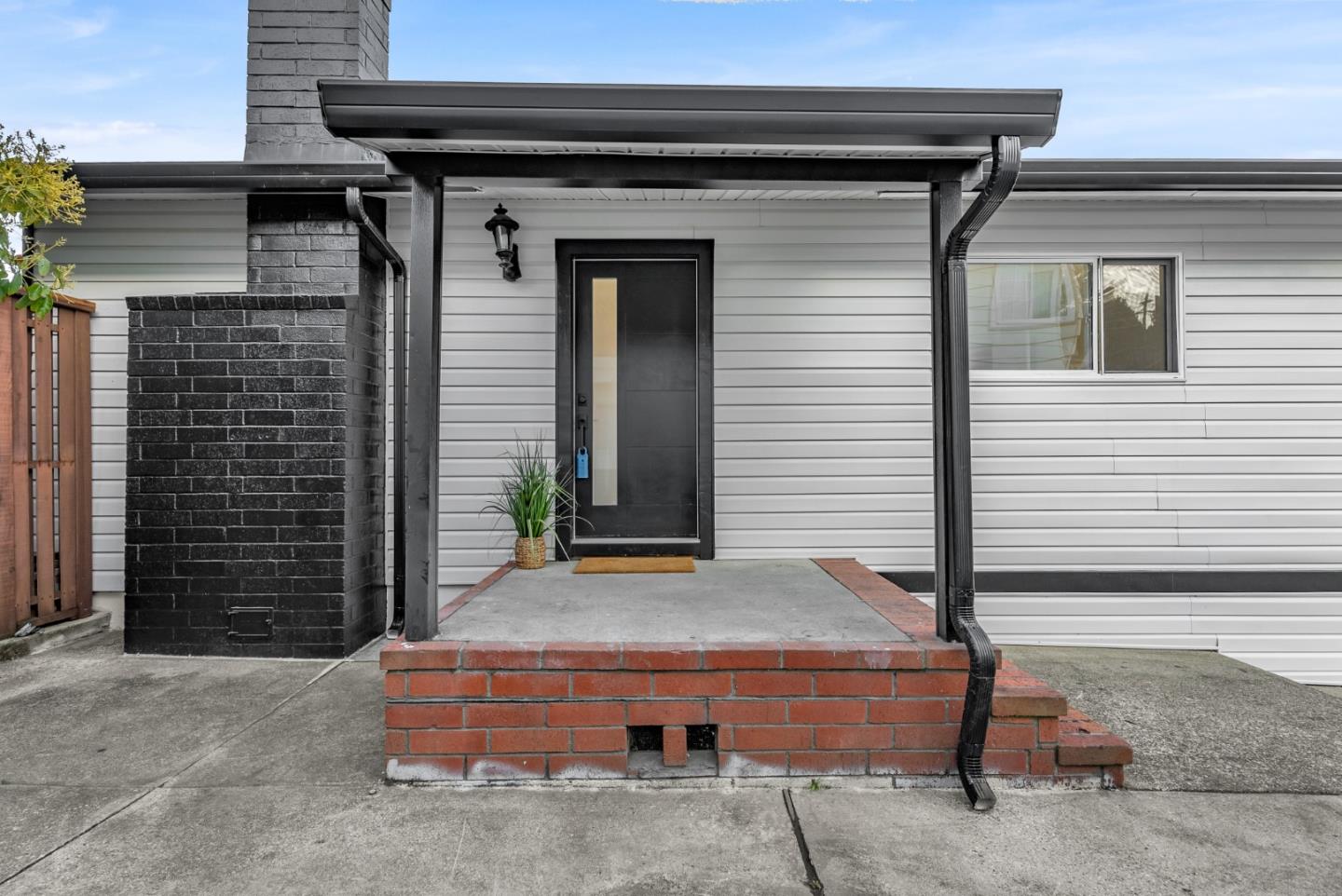 1546 Terra Nova BLVD