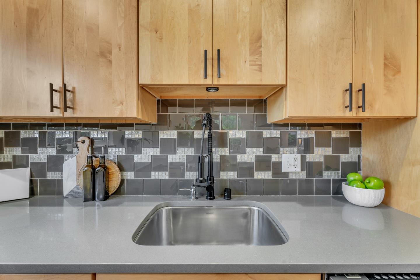 1546 Terra Nova BLVD