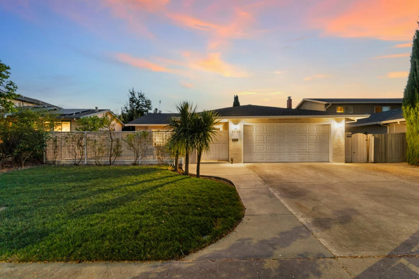 1229 Boynton AVE