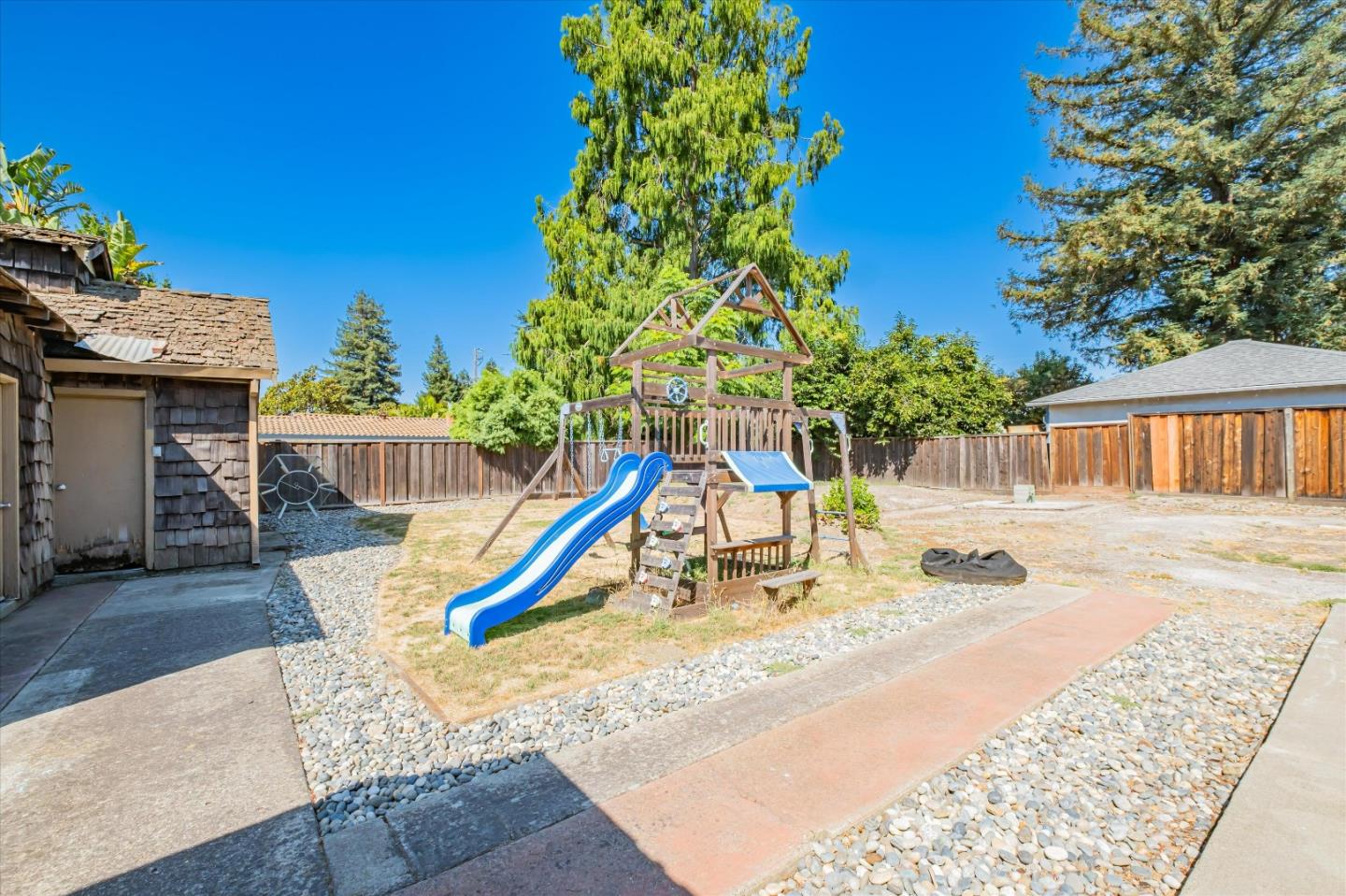 38583 Jones WAY