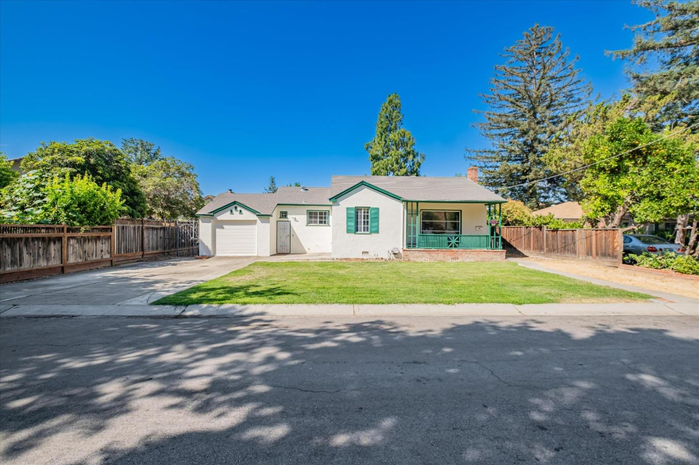 38583 Jones WAY