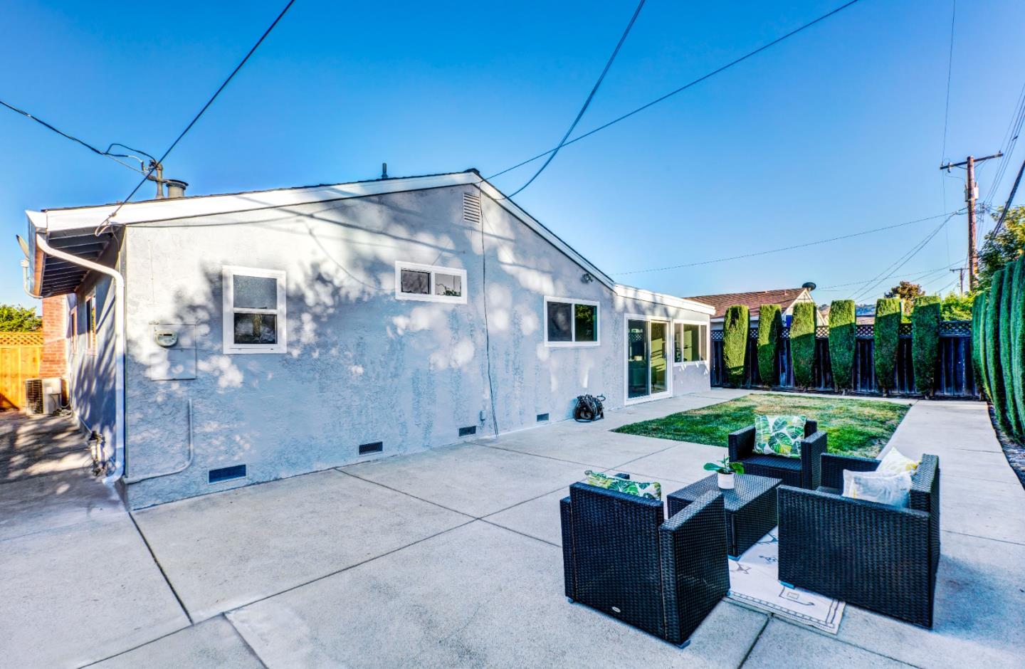 476 Chinook LN