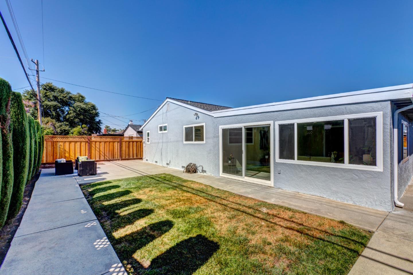 476 Chinook LN