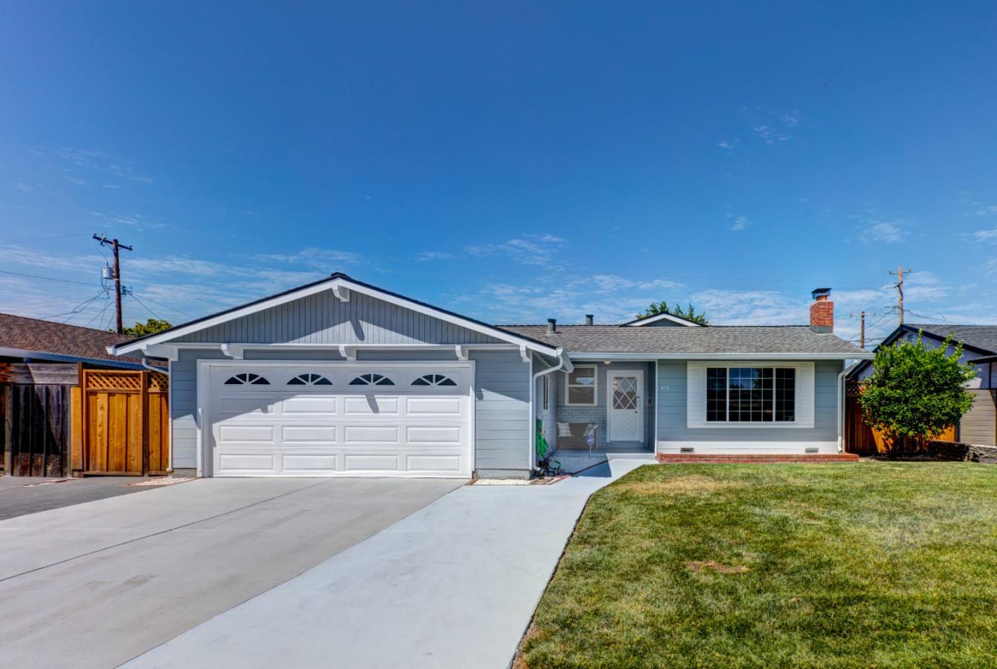 476 Chinook LN
