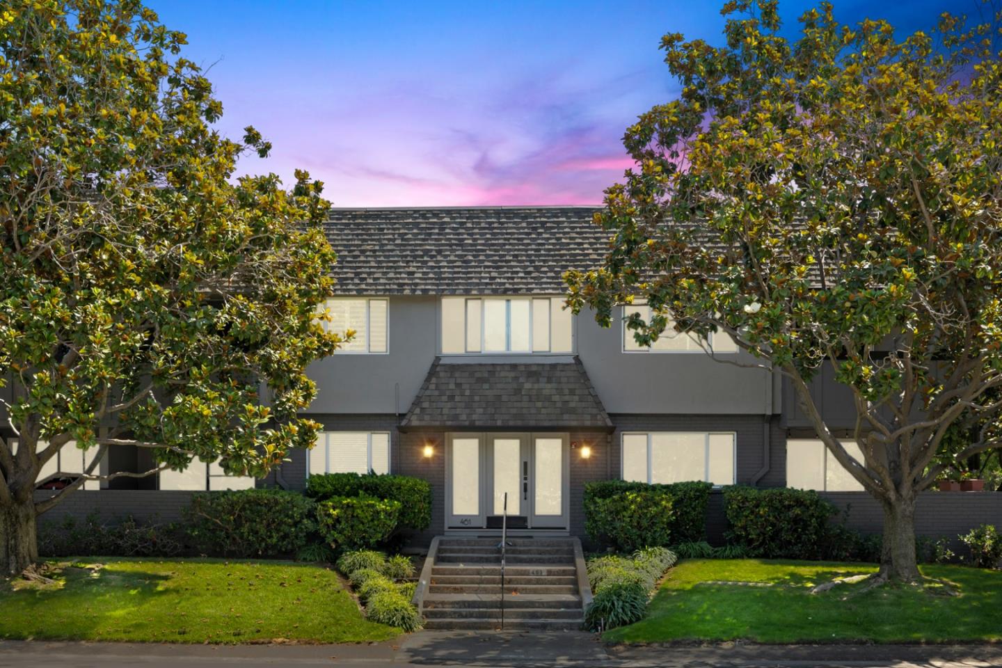 461 Burgess DR 12