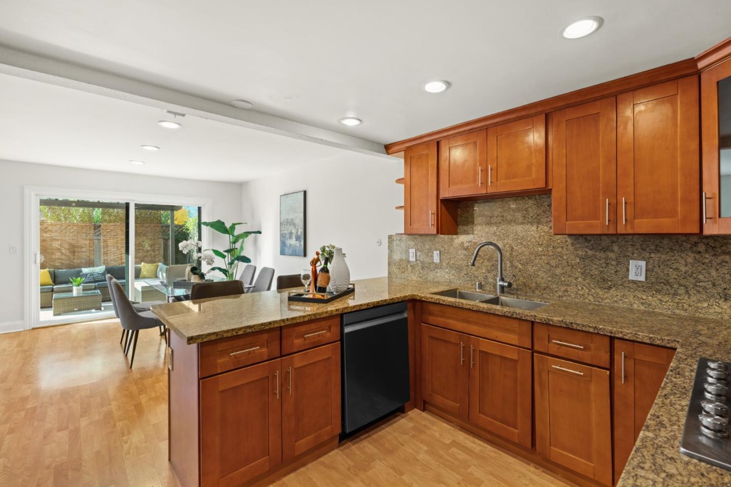 6721 Freedom CT