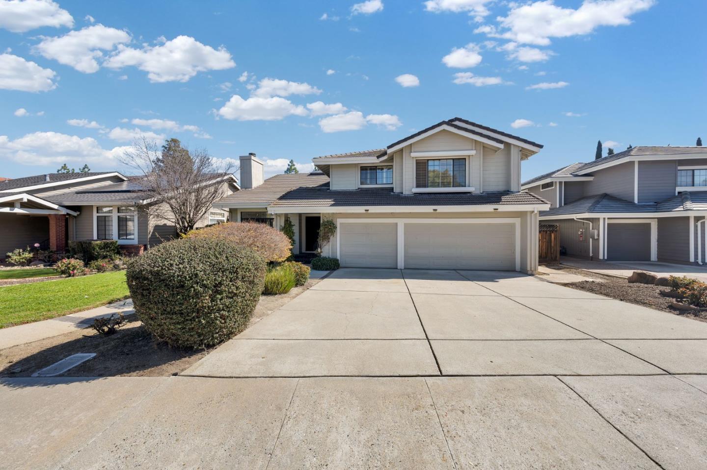 5996 Starwood DR