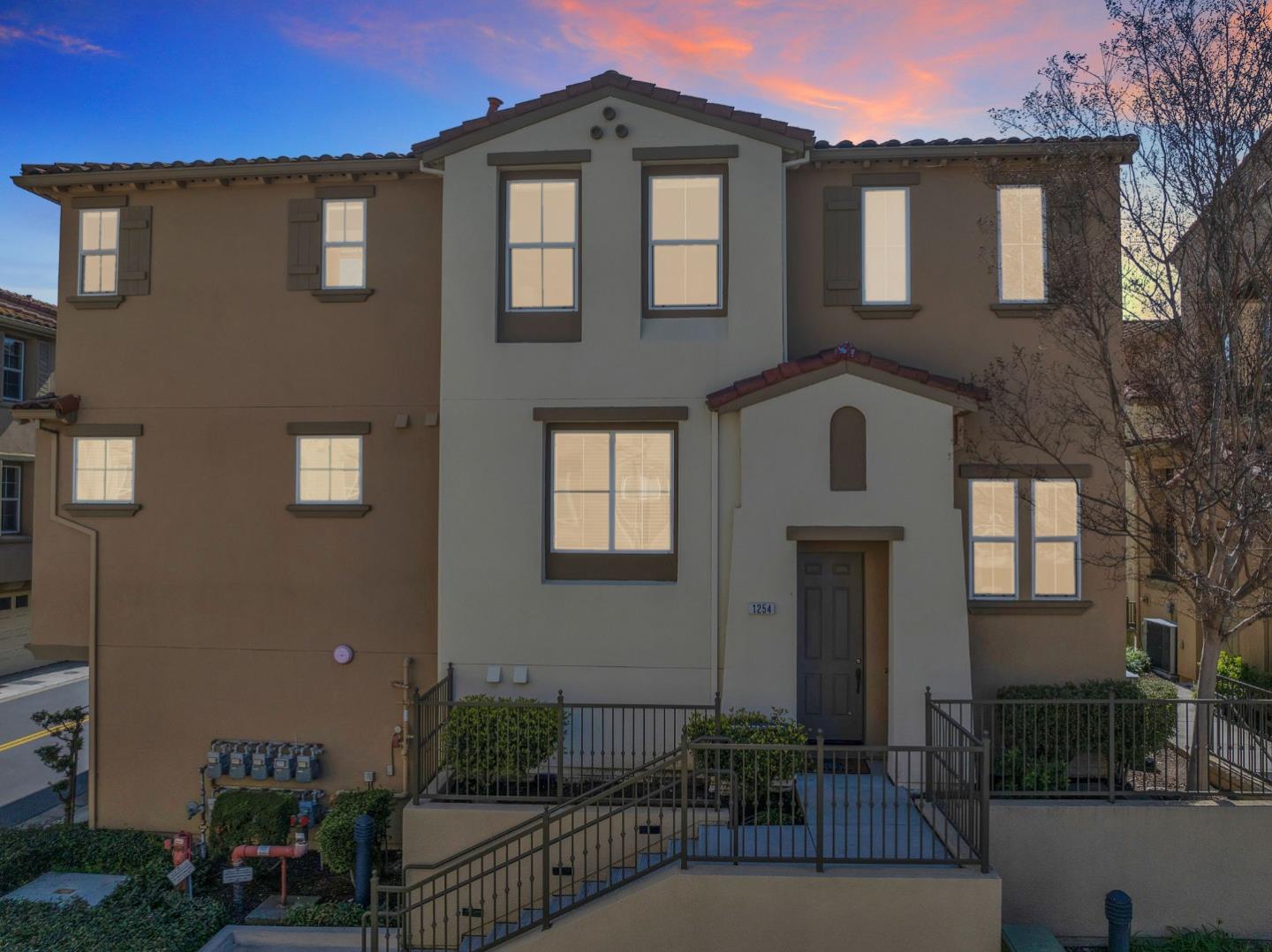 1254 Mente Linda LOOP