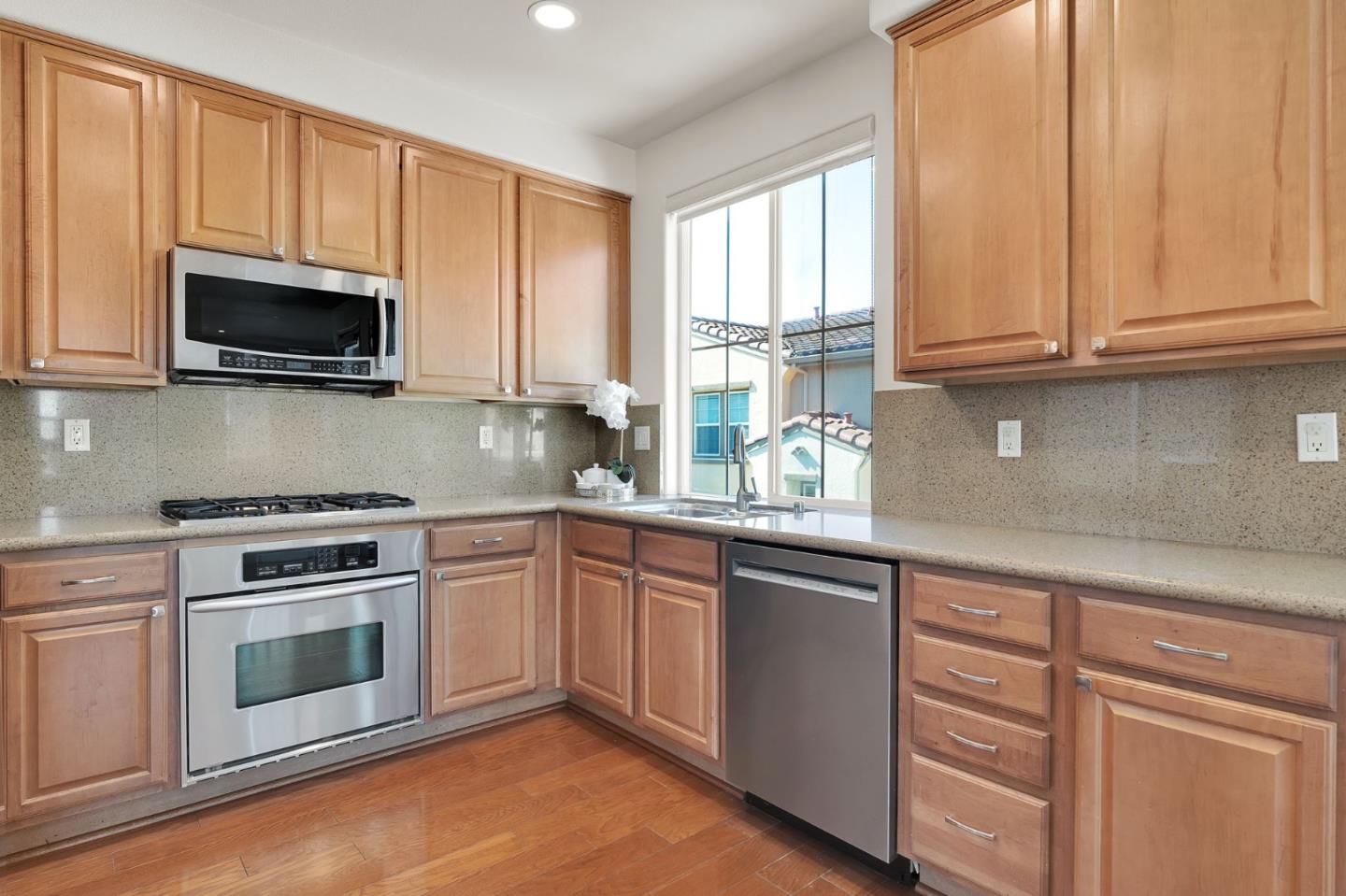 1254 Mente Linda LOOP