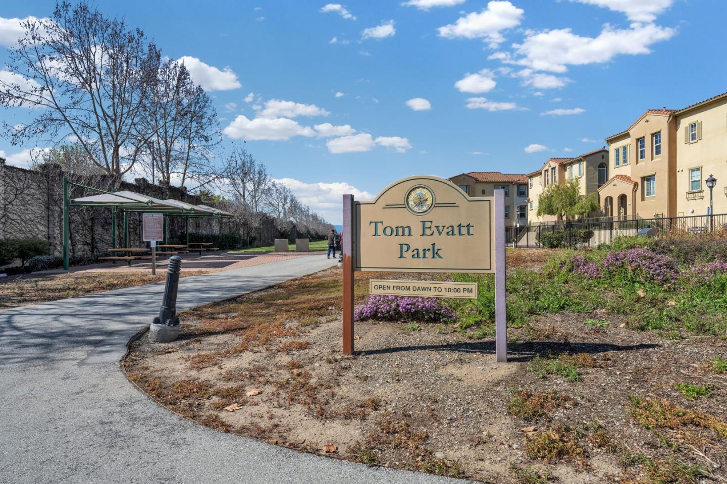 1254 Mente Linda LOOP