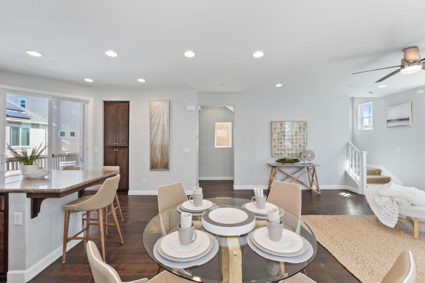 711 Cannery PL