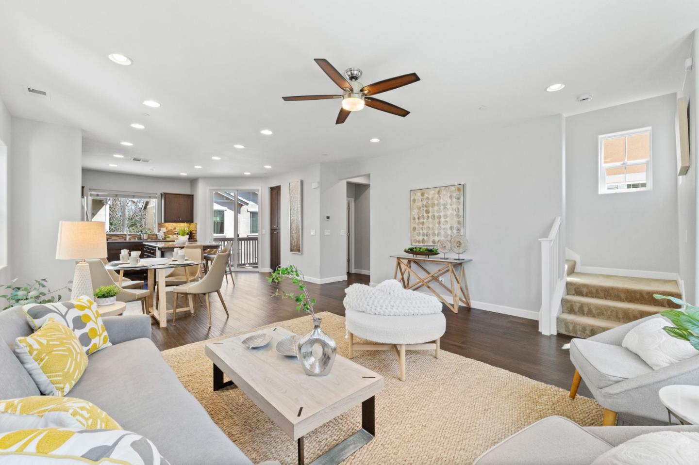 711 Cannery PL