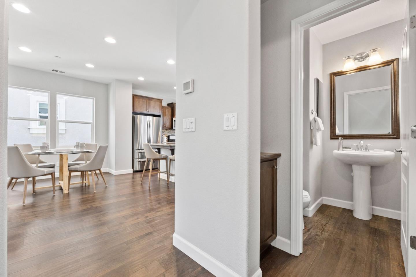 711 Cannery PL