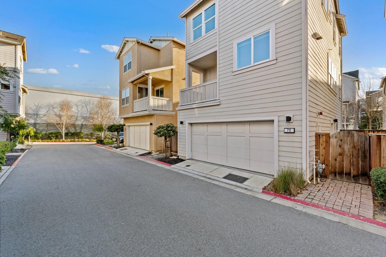 711 Cannery PL