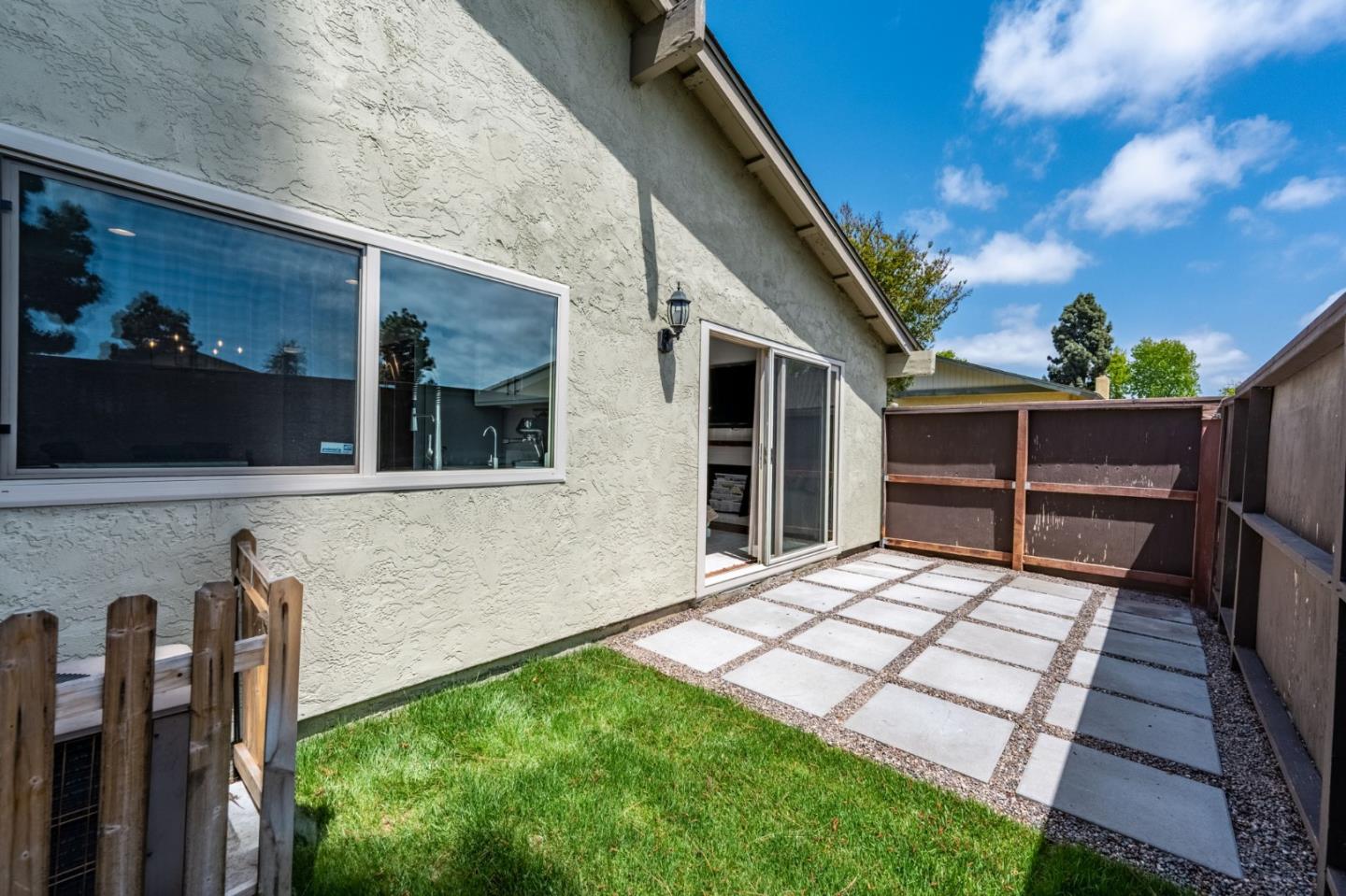 3575 Guava WAY