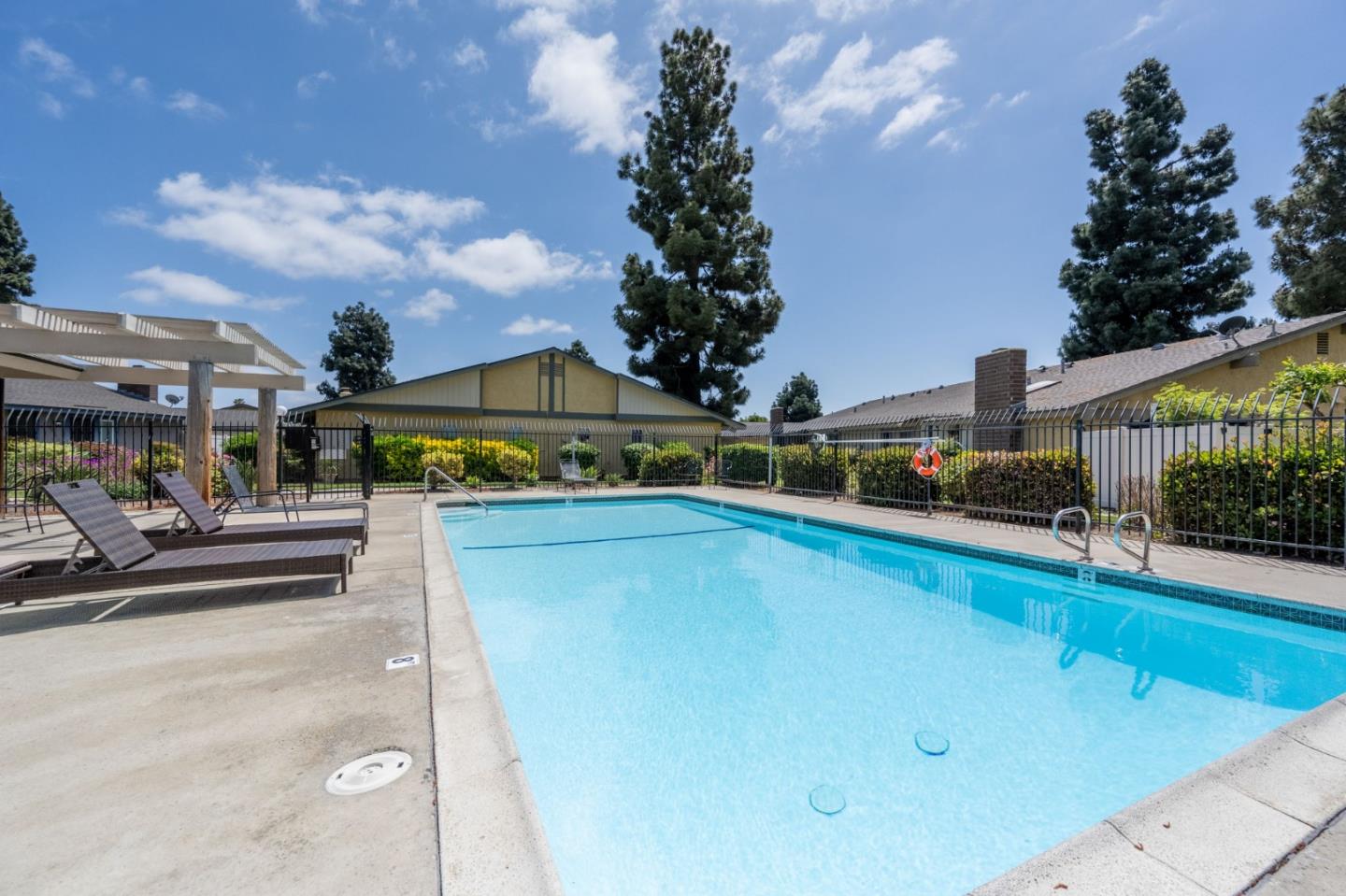 3575 Guava WAY