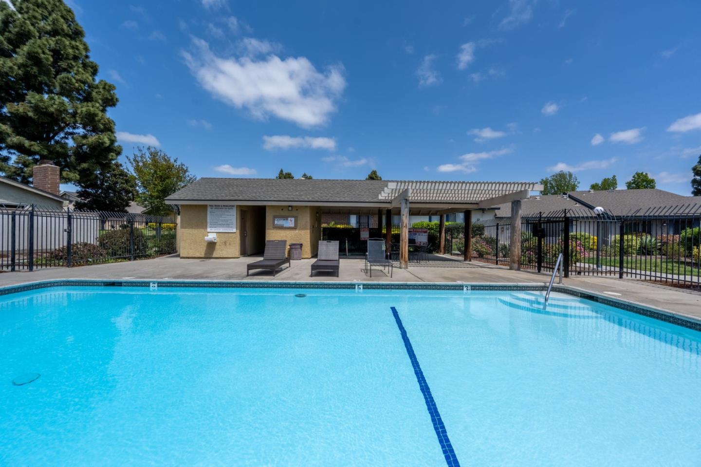 3575 Guava WAY