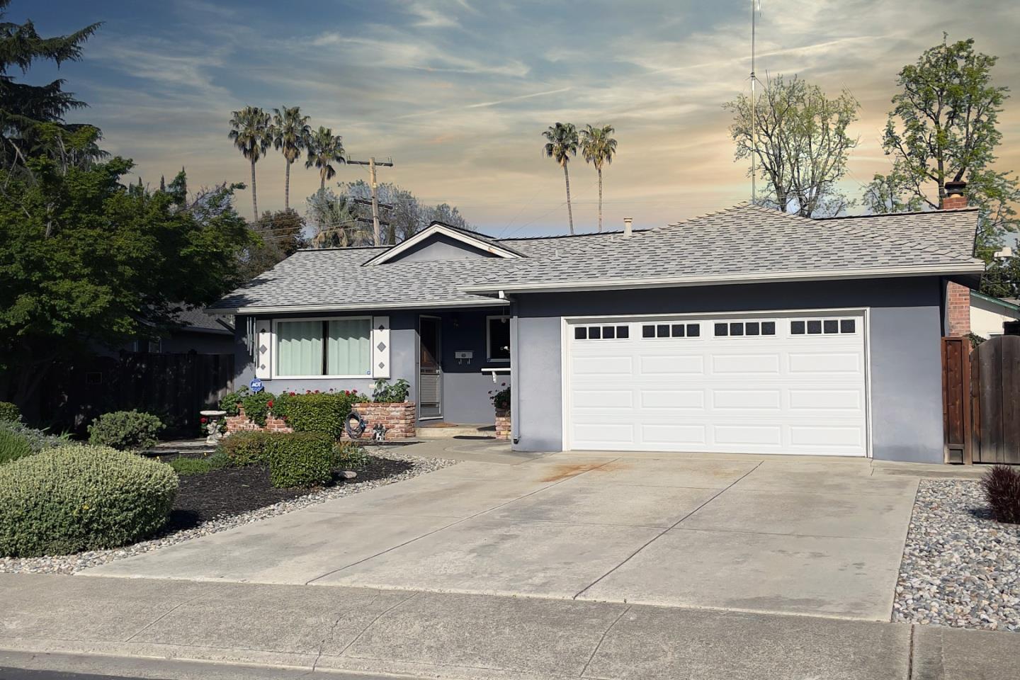 1681 La Pradera DR