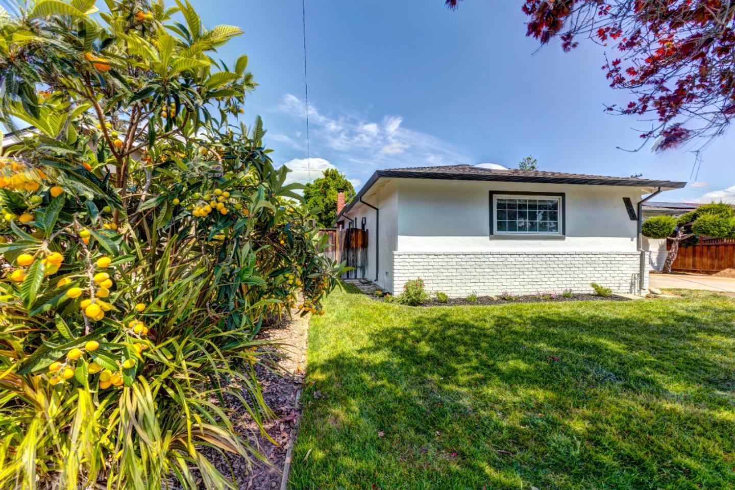 2598 Meridian AVE