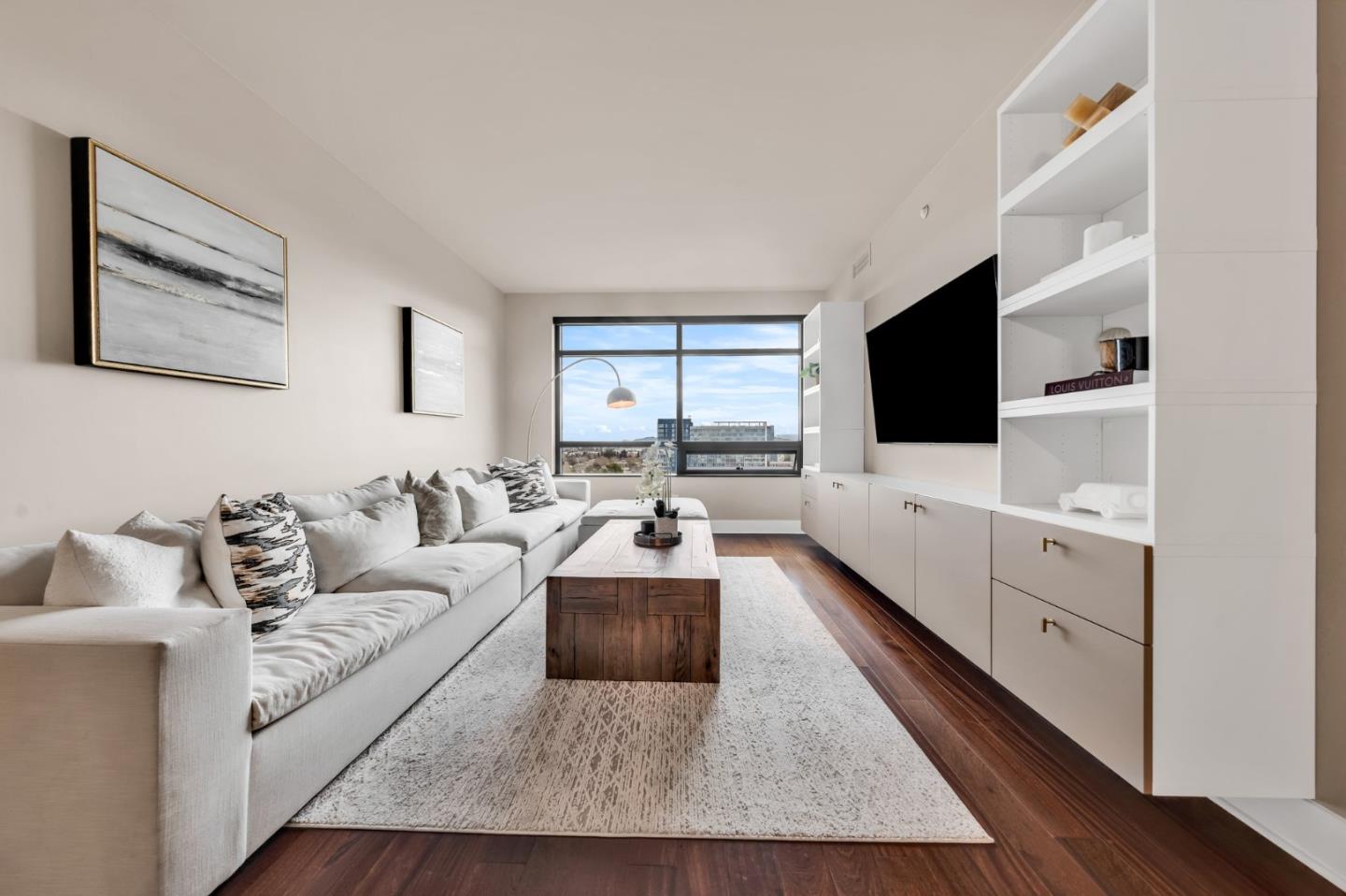 88 E San Fernando ST 1403