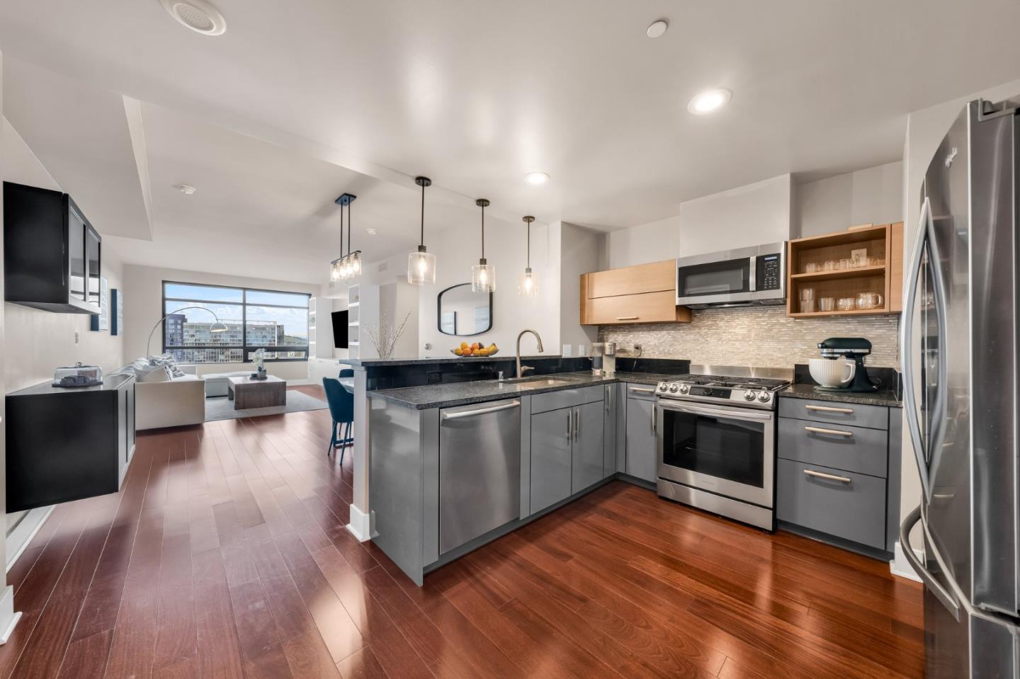 88 E San Fernando ST 1403