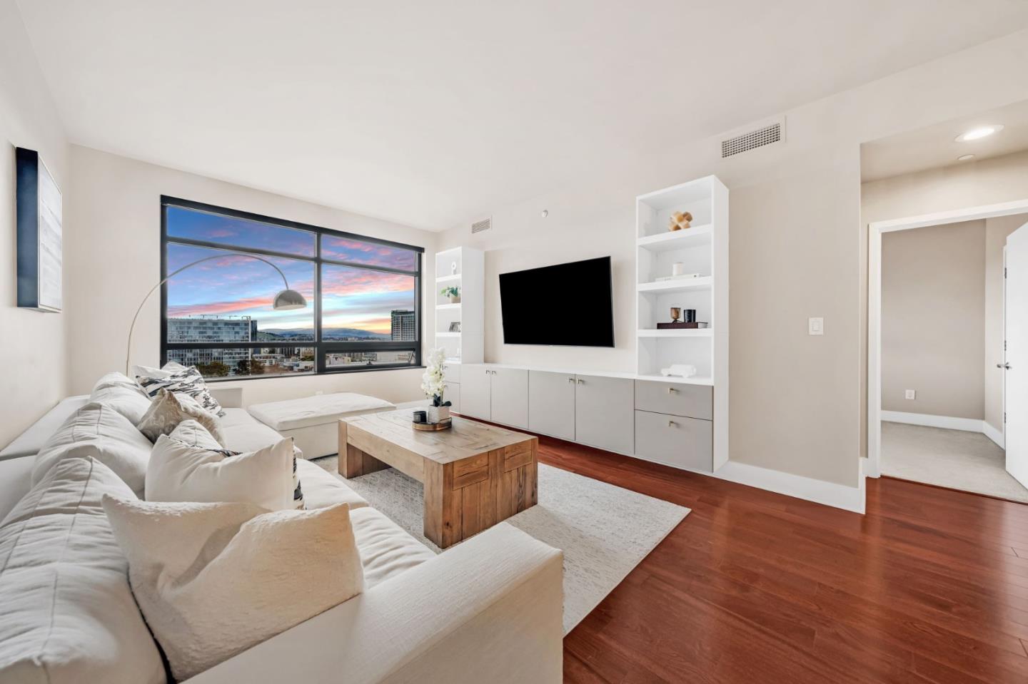 88 E San Fernando ST 1403