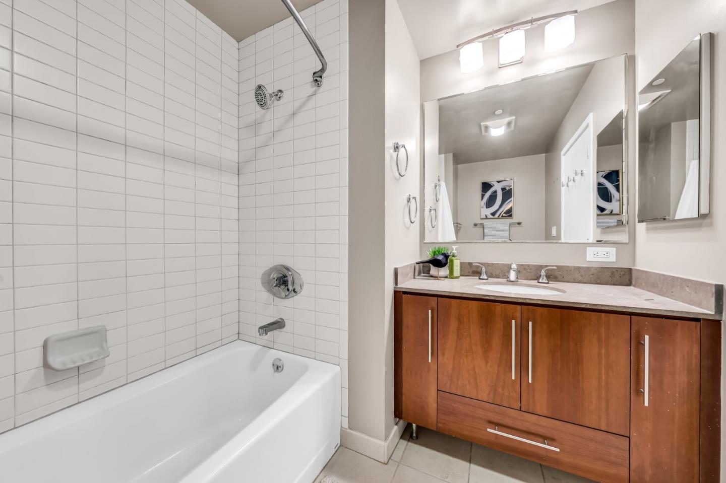 88 E San Fernando ST 1403