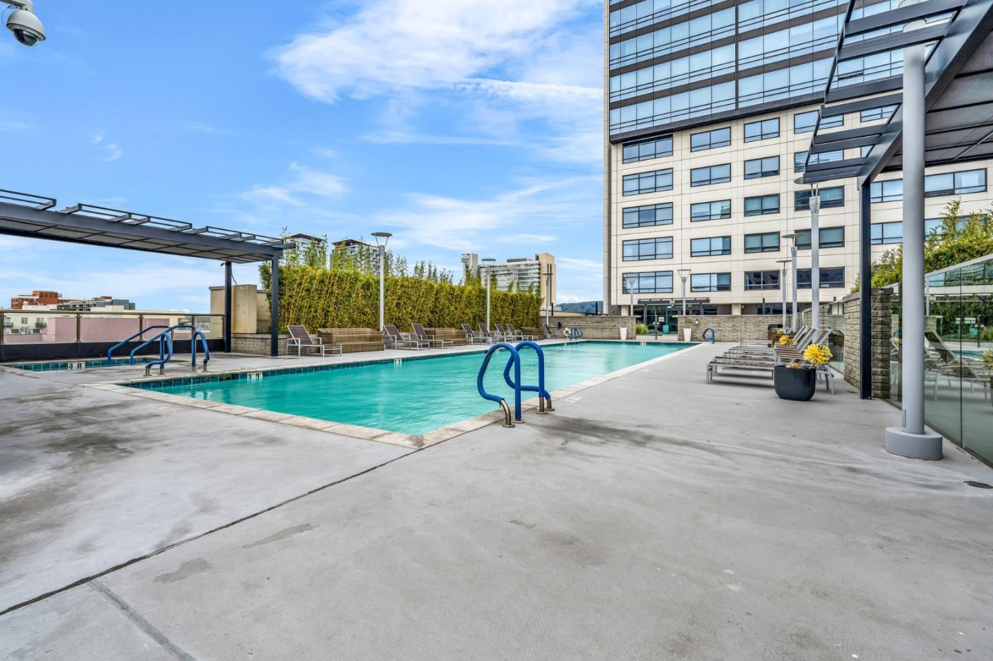88 E San Fernando ST 1403