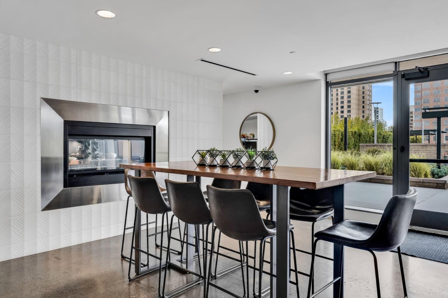 88 E San Fernando ST 1403