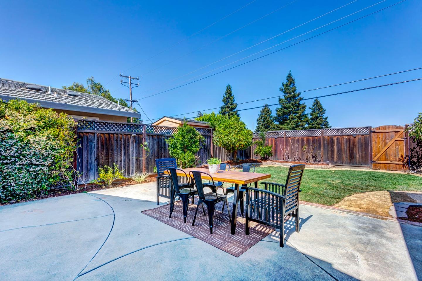 866 Daffodil WAY